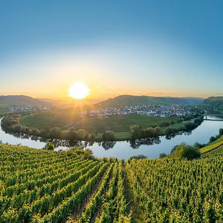 Moselle Charm In Ediger-eller, Cleaning Included Apartment