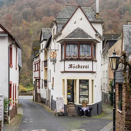 Moselle Charm In Ediger-eller, Cleaning Included Apartment